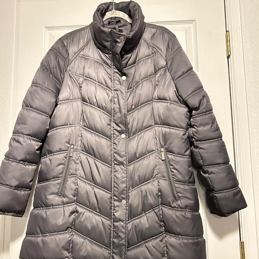 Kenneth Cole Women's Silver/gray Puffer Coat, XL, Like New